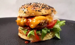 Maîtrisez le burger bœuf maison: Recette et secrets de chef